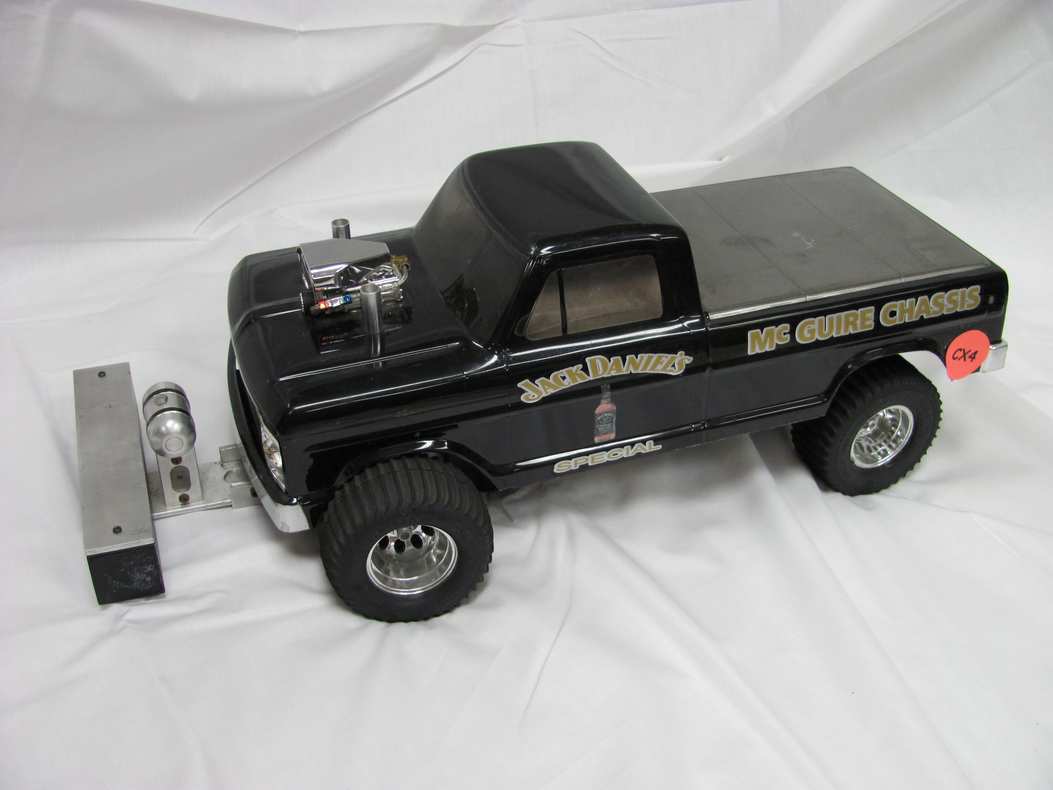 RTR 4X4 Dirt and Carpet Pulling Truck